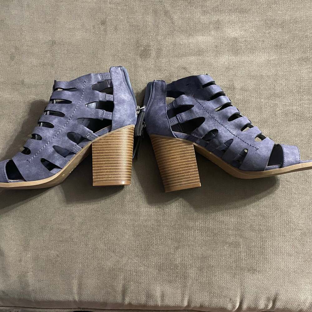 Indigo Rd. Perky Strappy Perforated Zip Up Caged Block Heel Sandals Blue